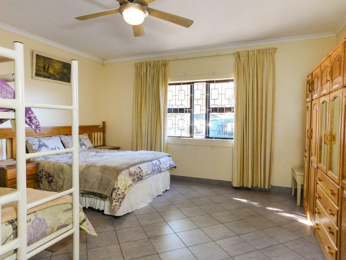Mama Mia Cottages Oslo Beach ポート・シェプストーン エクステリア 写真