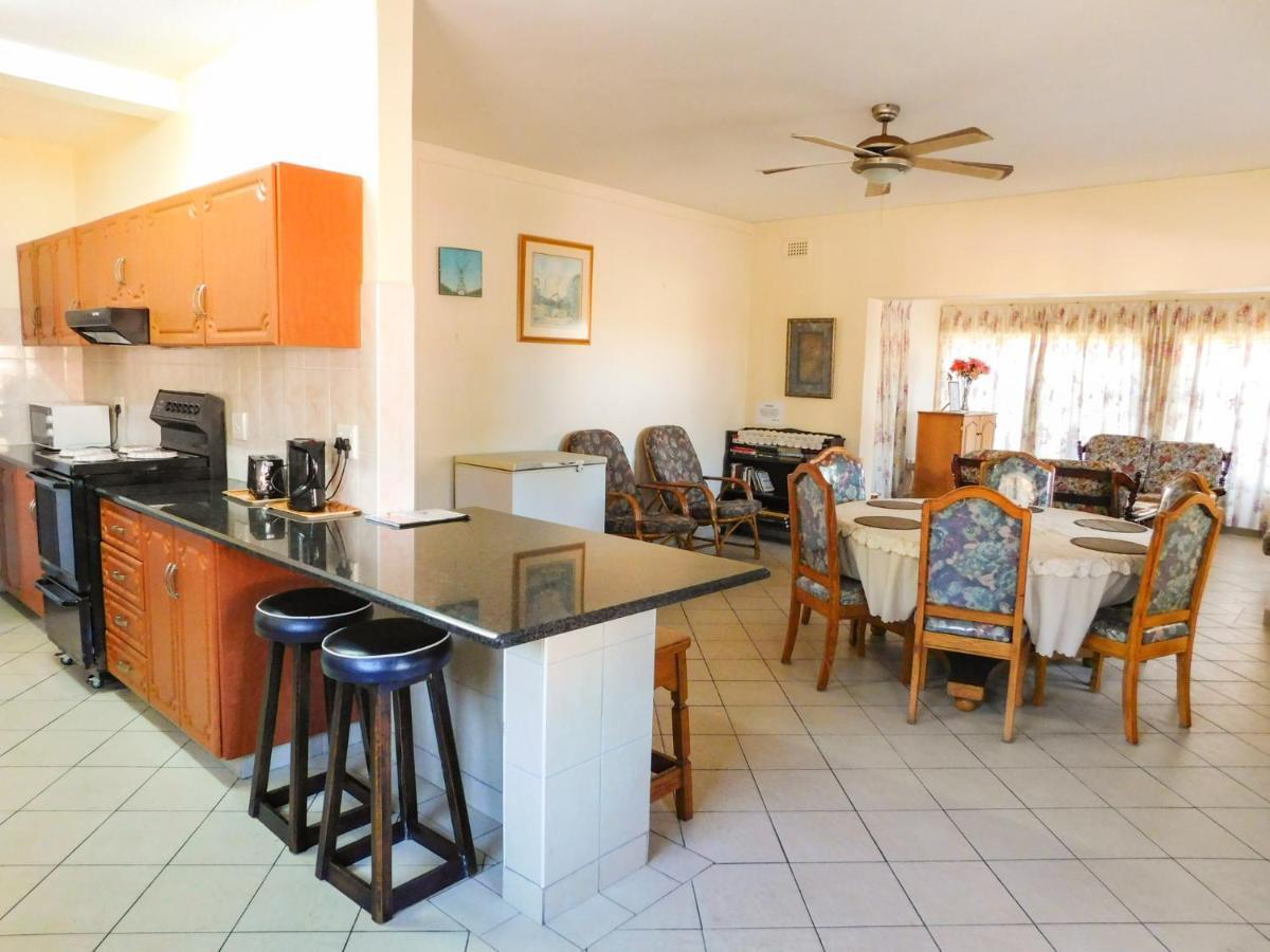 Mama Mia Cottages Oslo Beach ポート・シェプストーン エクステリア 写真