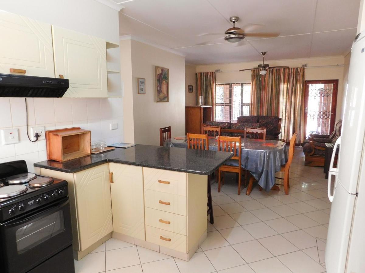 Mama Mia Cottages Oslo Beach ポート・シェプストーン エクステリア 写真
